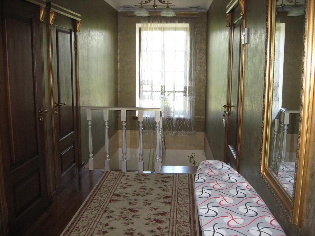 Guesthouse Grand Canyon Kamjanets-Podilskyj Exteriör bild